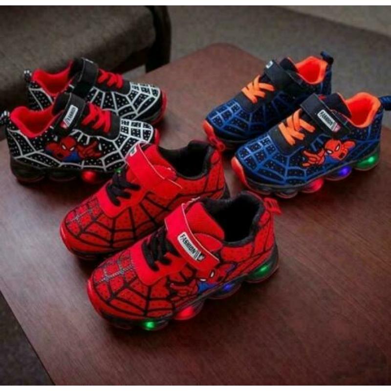 Spiderman led kinderschoen maat 21-30 gratis verzending