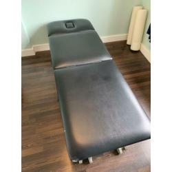 Mechanische massagetafel.
