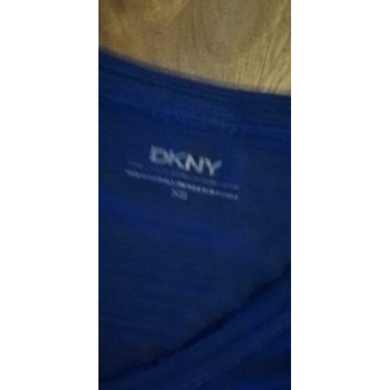 DKNY t-shirt maat XS/S blauw