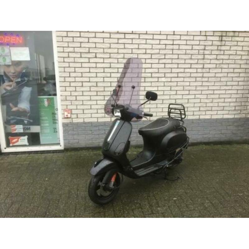 Dikke vespa s 25km snor 4t mat black bj2012 6000km