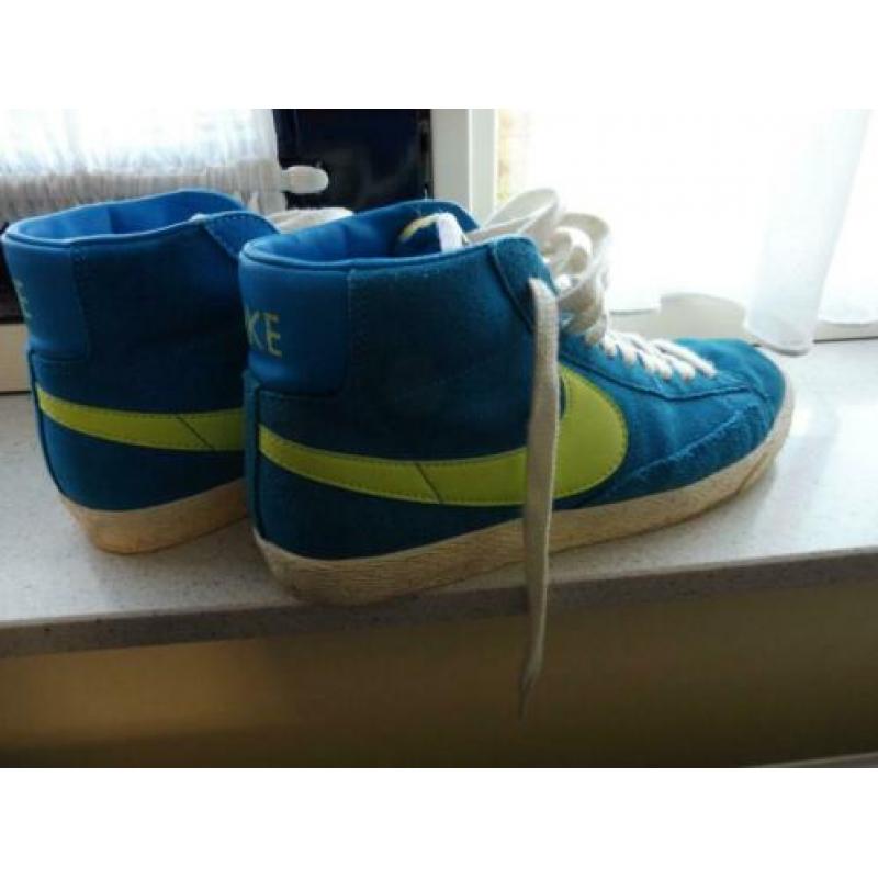 Nike schoenen / sneakers maat 5,5 / 39 in zeer goede staat