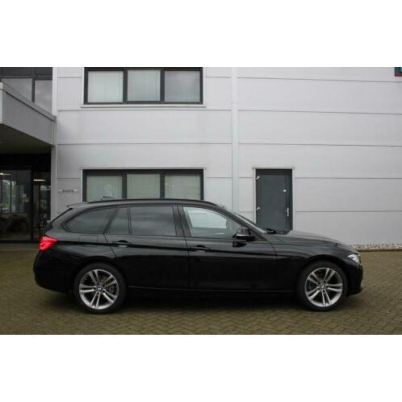 BMW 3 Serie Touring 320i Edition Sport Line Executive Led Na