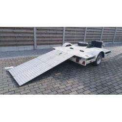 Motor aanhangwagen voor 1 of 2 baanmotoren