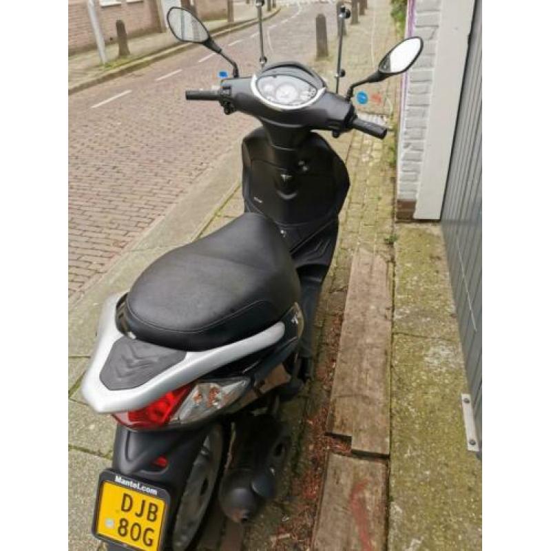 Piaggio new fly 2016
