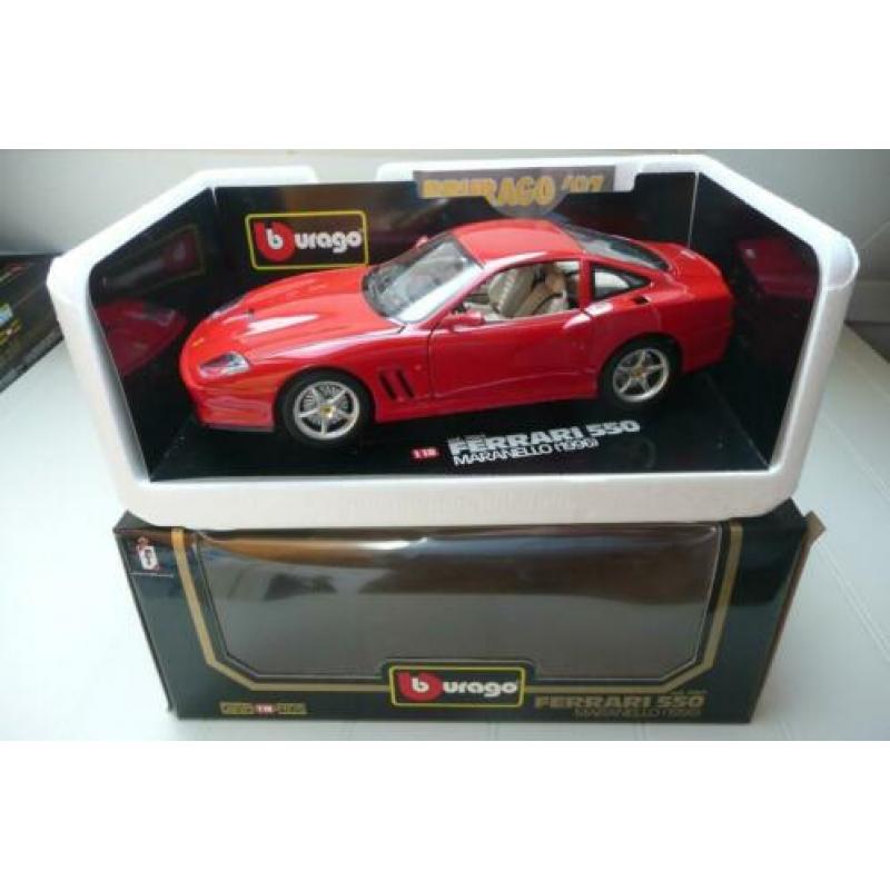 Rode Ferrari 550 Maranello mint in box