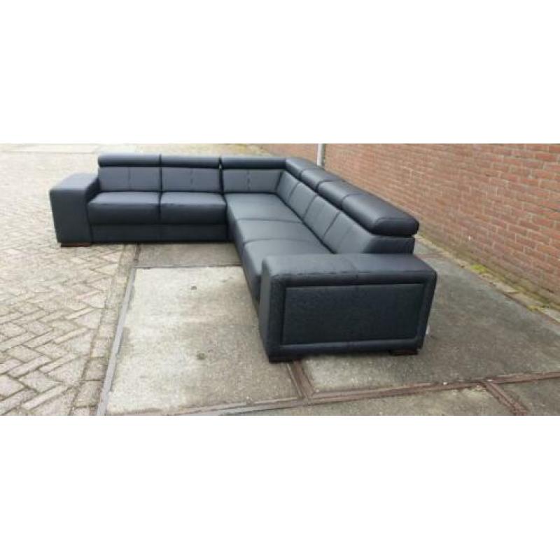 #22 modern strak zwart leder hoekbank