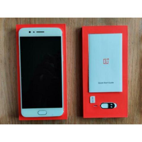 Oneplus 5 64 GB ROM / 6 Gb RAM