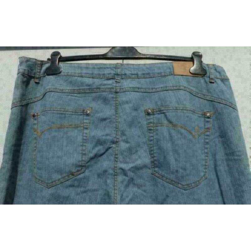 ZHENZI lichte stretch spijkerbroek mt 50