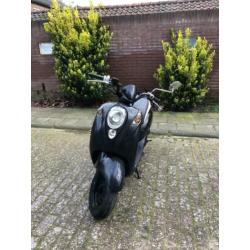sym mio 50 snor scooter zwart !!