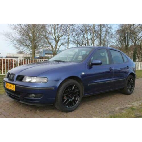 Seat Leon 1.6 16V 77KW 2003 Blauw Airco Trekhaak