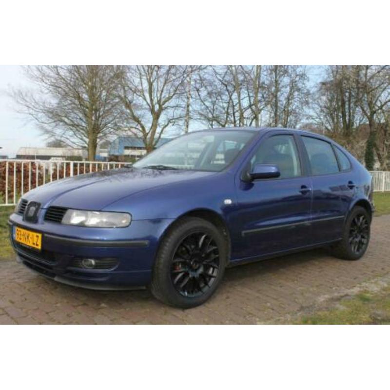 Seat Leon 1.6 16V 77KW 2003 Blauw Airco Trekhaak