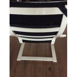 Poang fauteuil met zwart leren kussen - relax stoel
