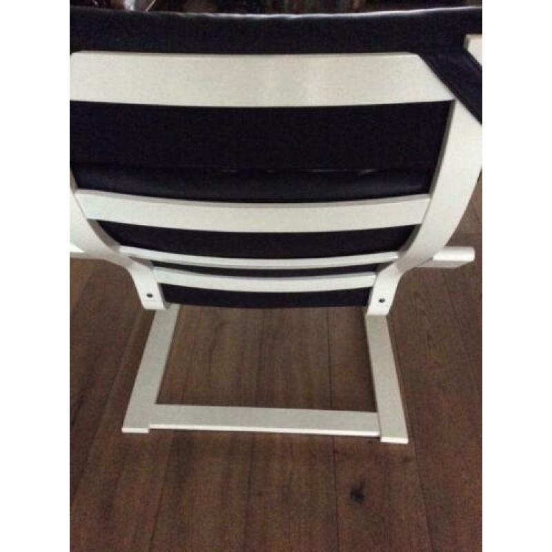 Poang fauteuil met zwart leren kussen - relax stoel