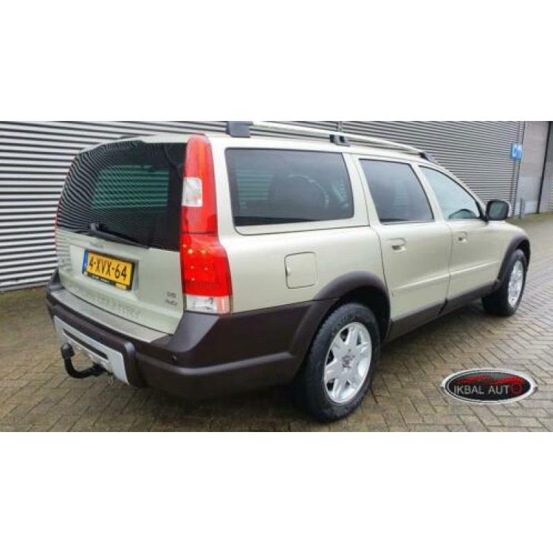 Volvo XC70 2.4 D5 AWD Momentum AUT 185 PK Navi / Trekhaak /