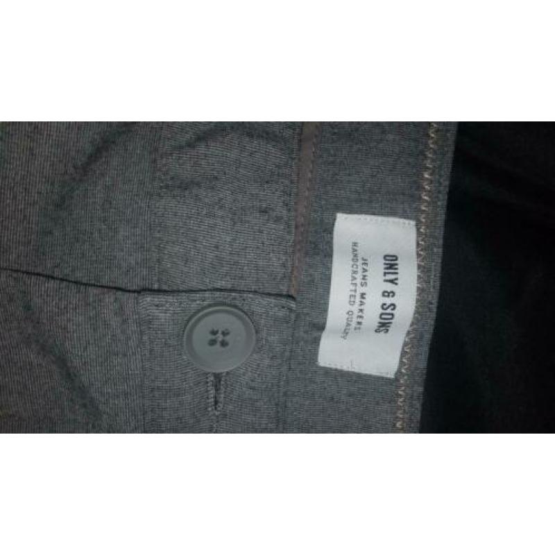 Pantalons, niet gedragen, beide maat 28/32