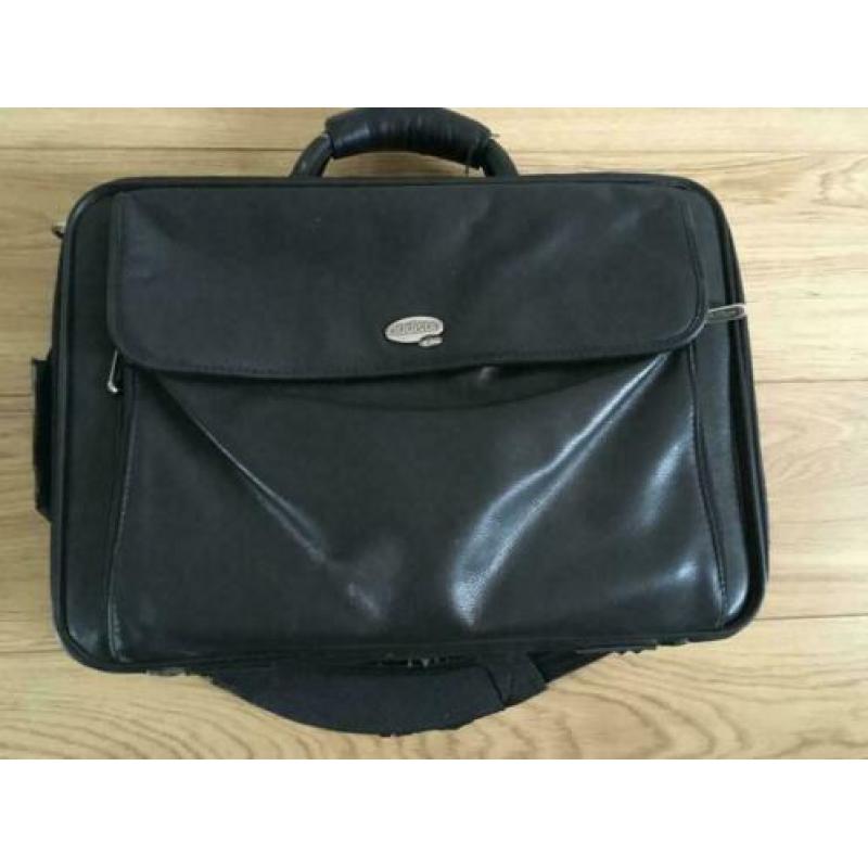 laptoptas 15.4 en breedbeeld