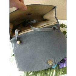 Grijs leren vintage damestas of clutch - netjes!
