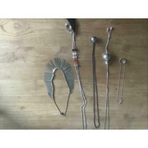 5 verschillende kettingen