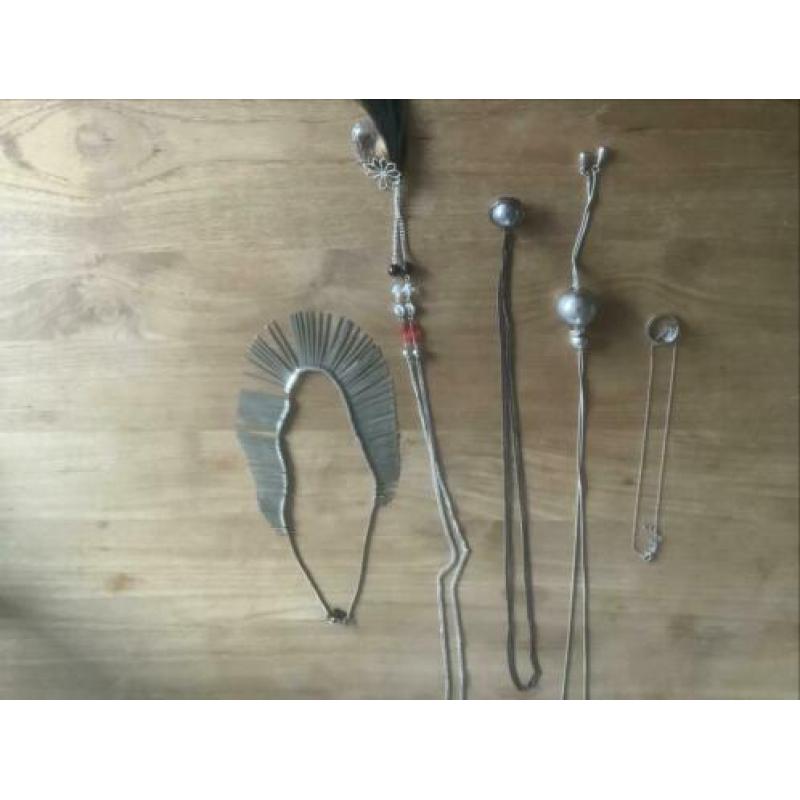 5 verschillende kettingen