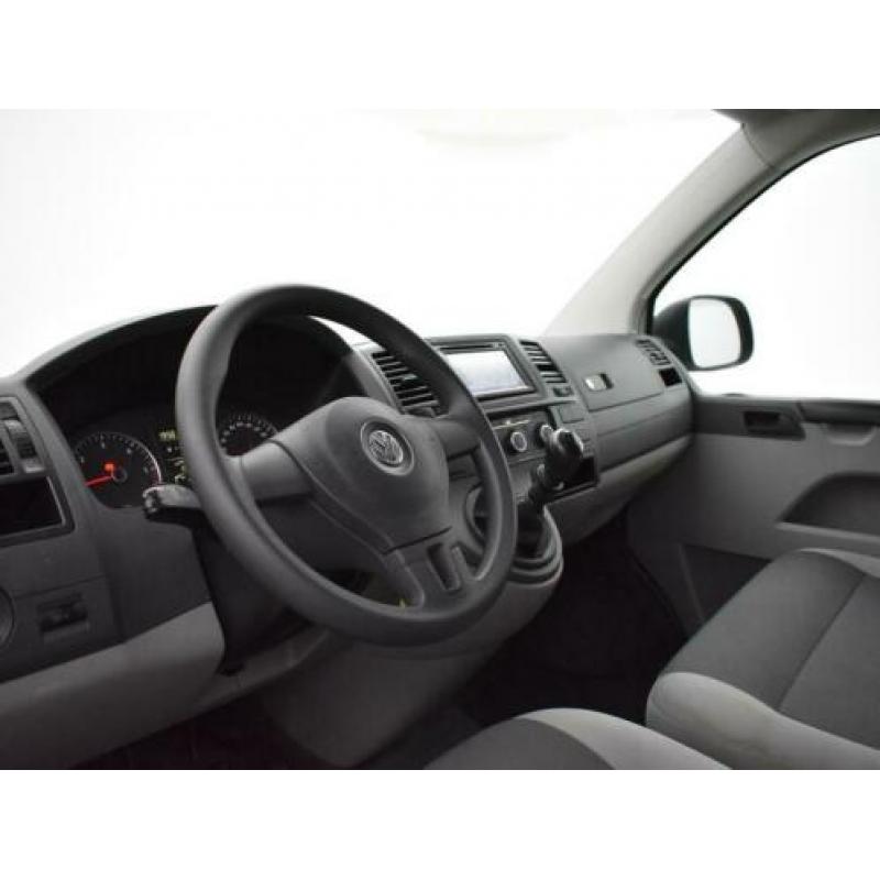 Volkswagen Transporter 2.0 TDI 115 PK L2H1 + NAVIGATIE / AIR