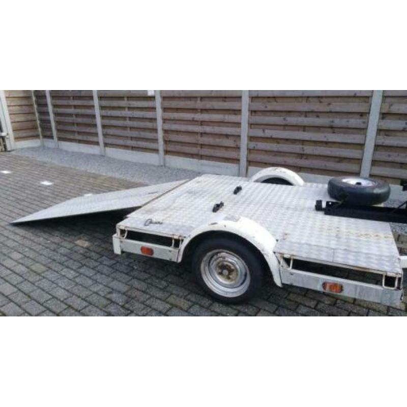 Motor aanhangwagen voor 1 of 2 baanmotoren