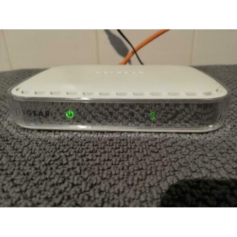 Netgear 5 poorts gigabit 10/100/1000 switch GS605 v4