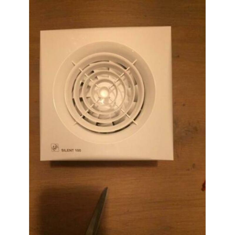 Nieuwe badkamer / wc ventilator