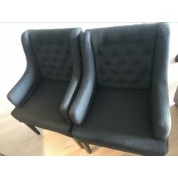 Gecaptionneerde eetkamerstoelen