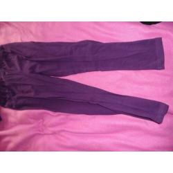 paarse legging mt 140/146 als nieuw
