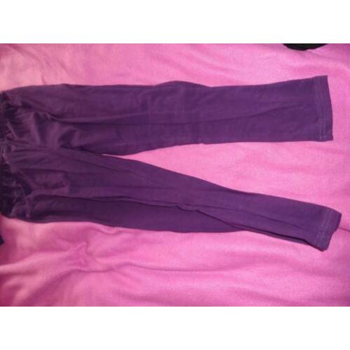 paarse legging mt 140/146 als nieuw