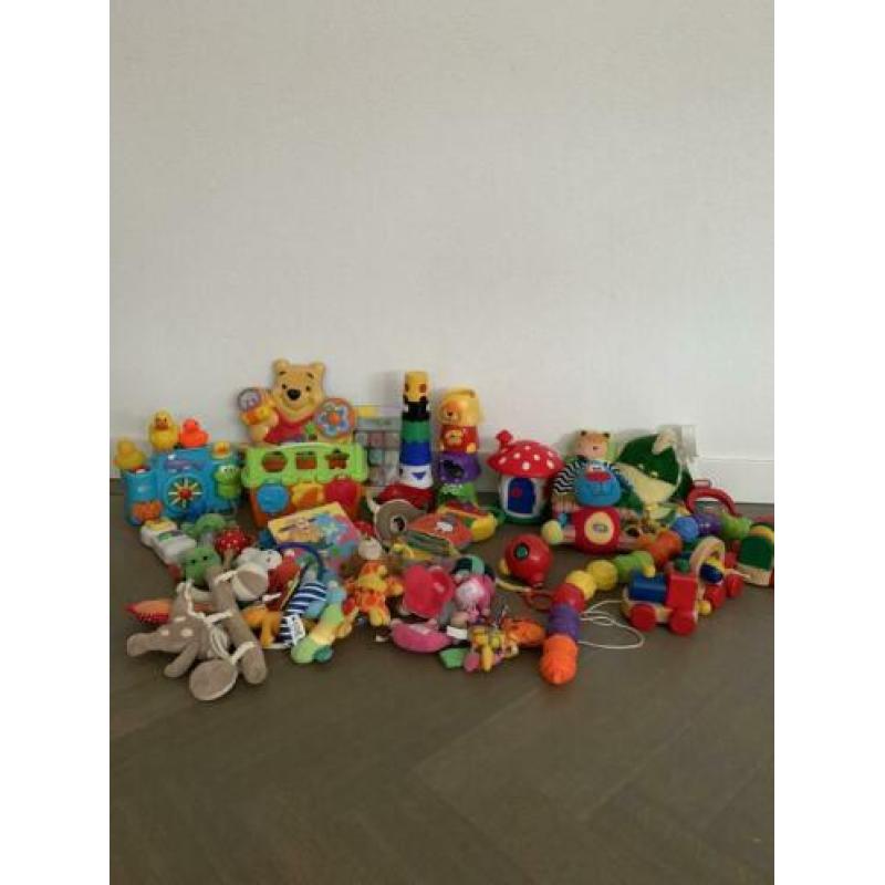 Doos vol speelgoed