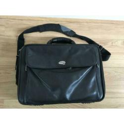 laptoptas 15.4 en breedbeeld