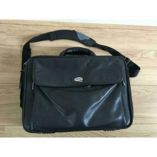 laptoptas 15.4 en breedbeeld