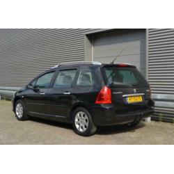 Peugeot 307 SW 1.6-16V Pack 6 Zitplaatsen Airco Pano. dak +