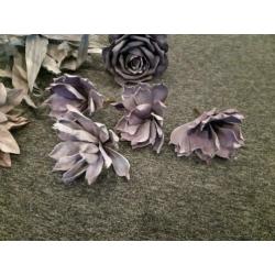 Foam bloemen paars en wit