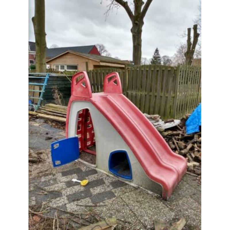 Zeer degelijk, duurzaam en onderhoudsarm speelhuis.