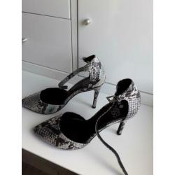 even & odd, python heels
