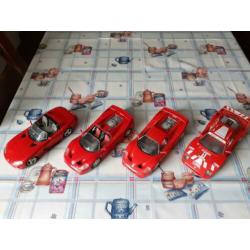 4X schaalmodel auto 1/18 in nieuw staat
