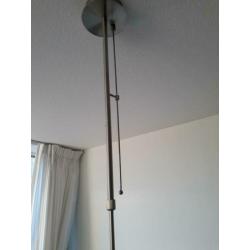 Dimbare schemerlamp tafellamp met 2 witte kappen 25 euro