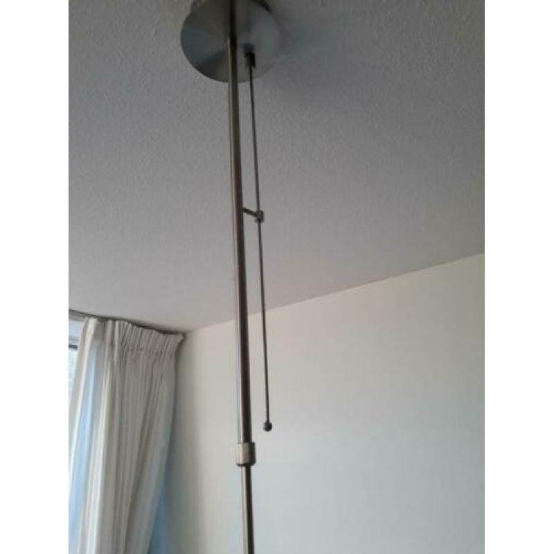 Dimbare schemerlamp tafellamp met 2 witte kappen 25 euro