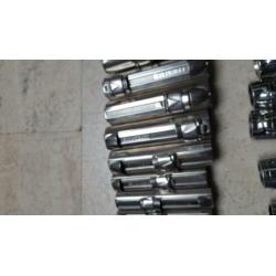 25 reel houders en doos hengel bussen