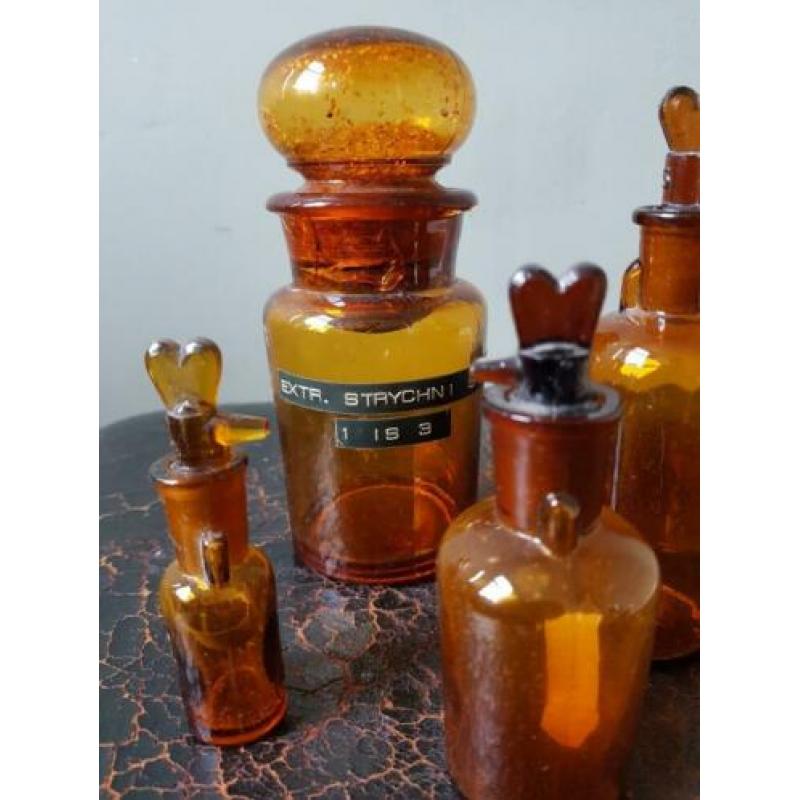 4 Vintage, apothekers tester flesjes (17 – 10 – 12 cm)