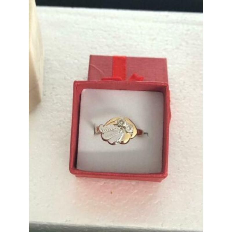 Nieuwe 14 karaat gouden ring