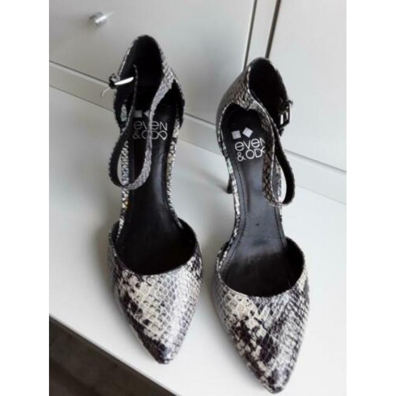 even & odd, python heels