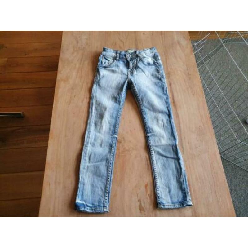 Vingino jeans maat 8