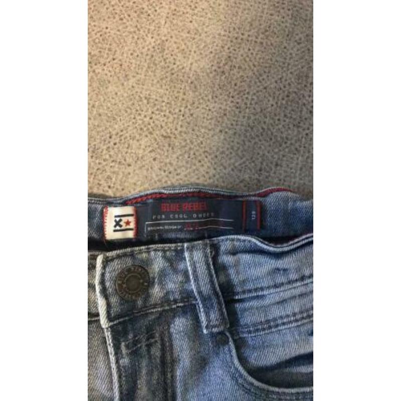 Twee hippe, korte spijkerbroeken van mooie merken