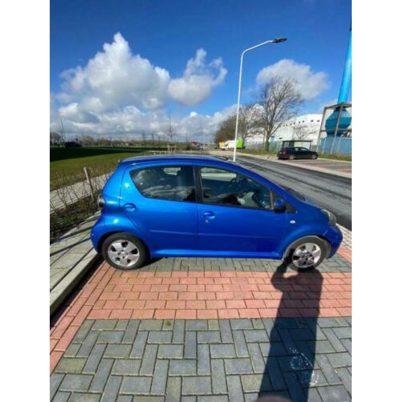 Toyota Aygo 1.0 12V Vvt-i 5DRS 2009 Blauw