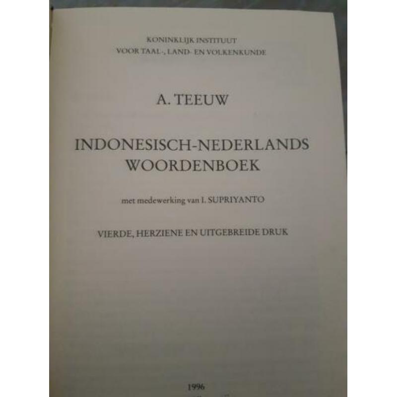 Indonesisch-Nederlands woordenboek.A.Teeuw.