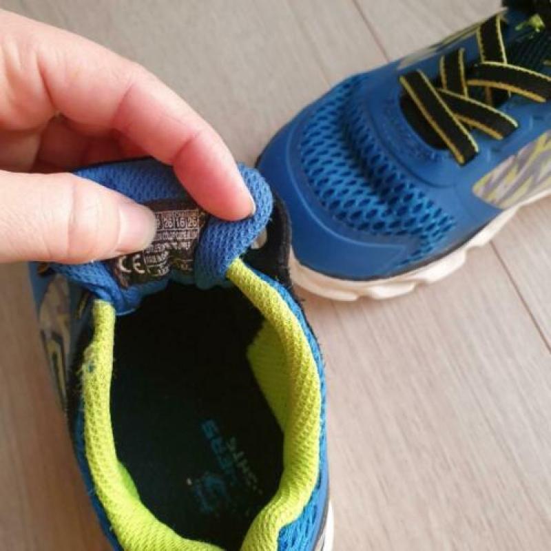 Sketchers maat 26