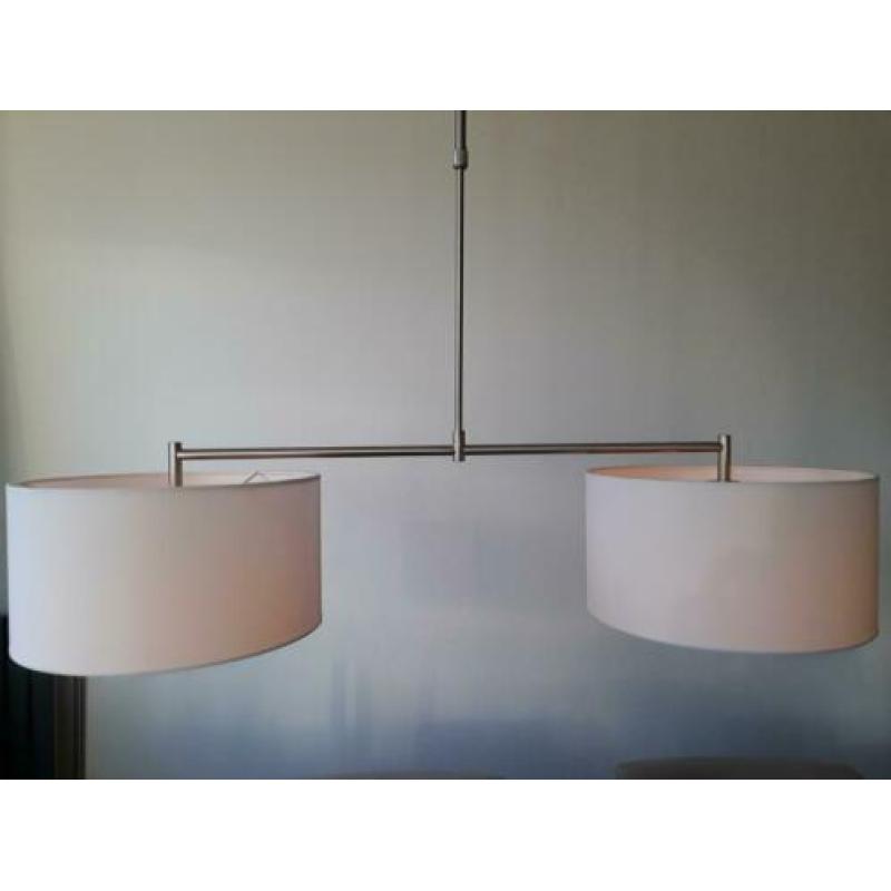 Dimbare schemerlamp tafellamp met 2 witte kappen 25 euro